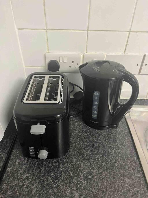 Spacious One Bedroom Private Flat In Brixton +Wifi ロンドン エクステリア 写真