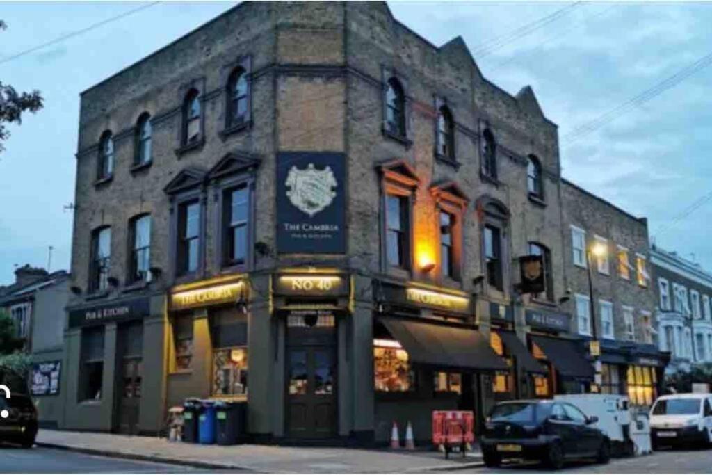 Spacious One Bedroom Private Flat In Brixton +Wifi ロンドン エクステリア 写真
